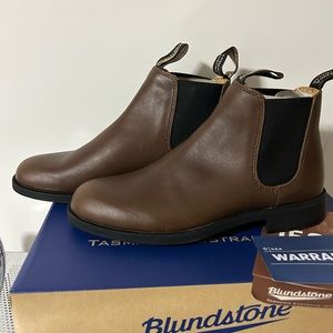 Blundstone 1902 Chelsea Boots- size 8 women
